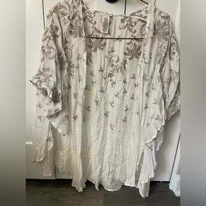 Lucky Brand white kimono with embroidery